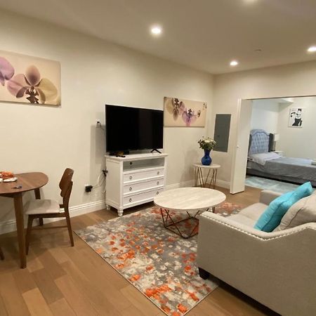 Gorgeous Apt With Parking In Ktown La Лос-Анджелес Екстер'єр фото