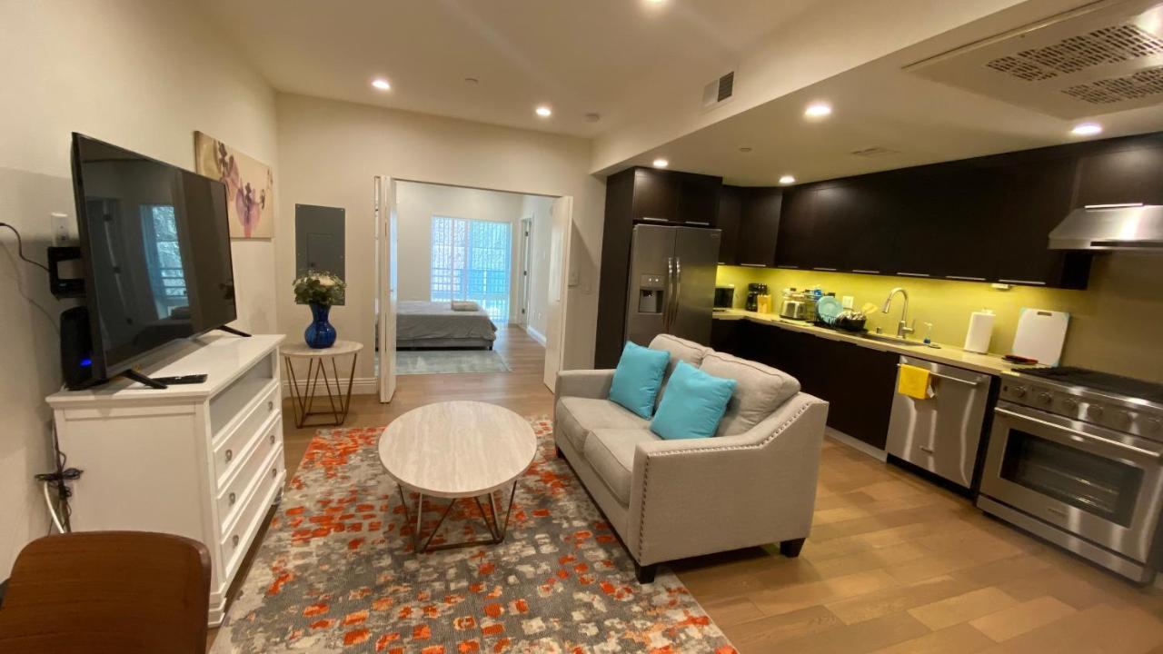 Gorgeous Apt With Parking In Ktown La Лос-Анджелес Екстер'єр фото